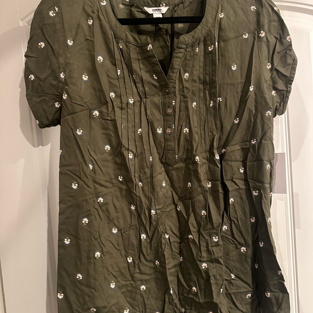 New Sonoma (Kohl’s) Olive Green Short Sleeve Blouse – Size Large
